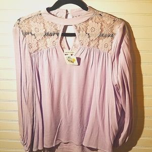 Lavender 3/4 sleeve Large boutique top